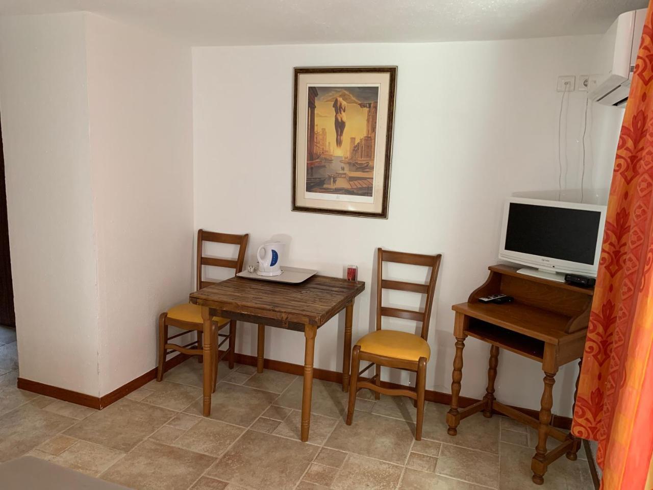Apart'Hotel Les 4 Sources Corbes ภายนอก รูปภาพ