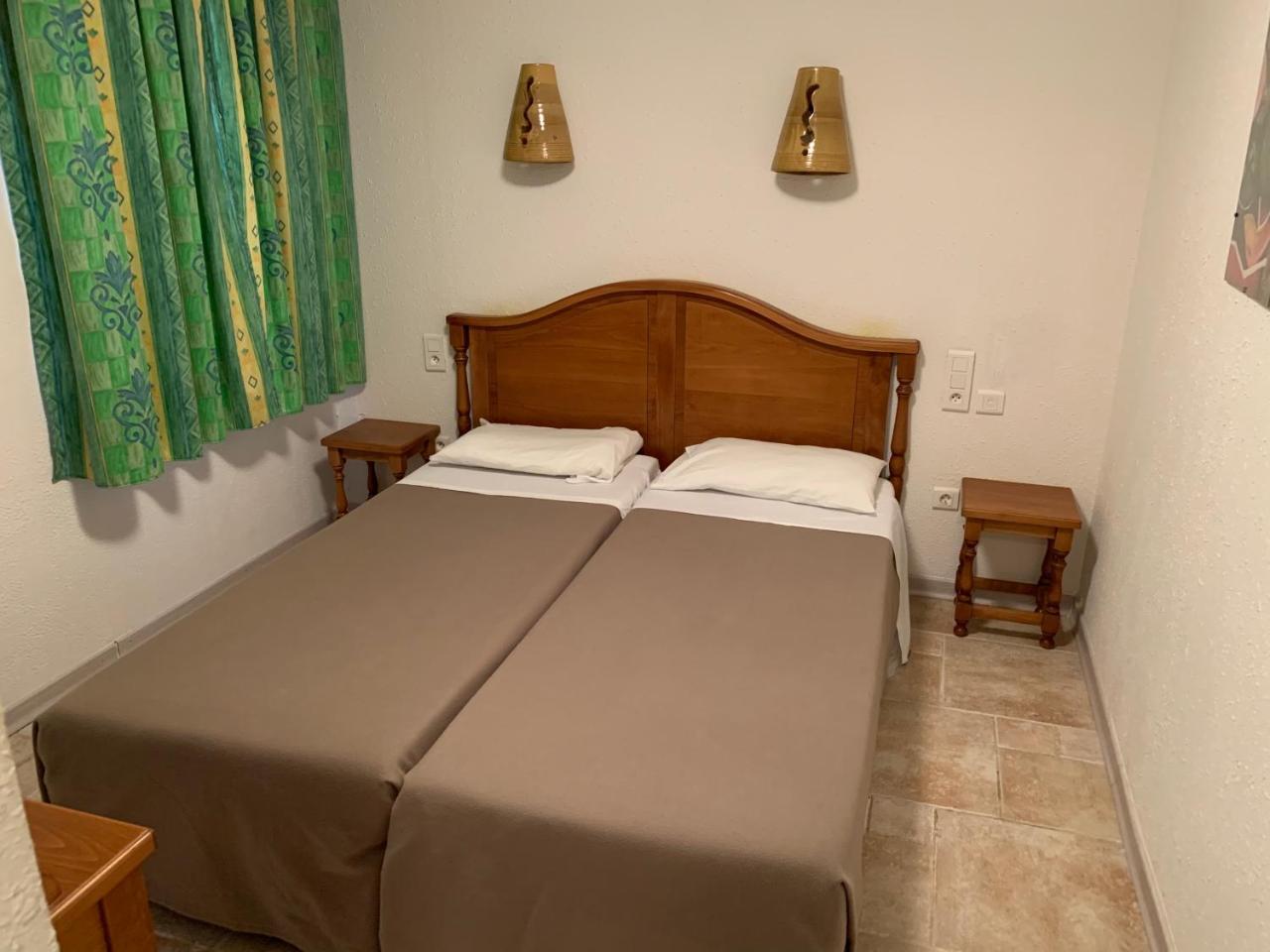 Apart'Hotel Les 4 Sources Corbes ภายนอก รูปภาพ
